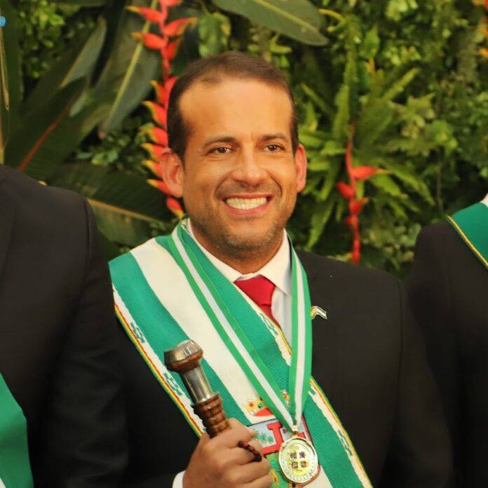 Al menos nueve hechos reñidos con la ley marcan hasta el momento la gestión del gobernador Camacho