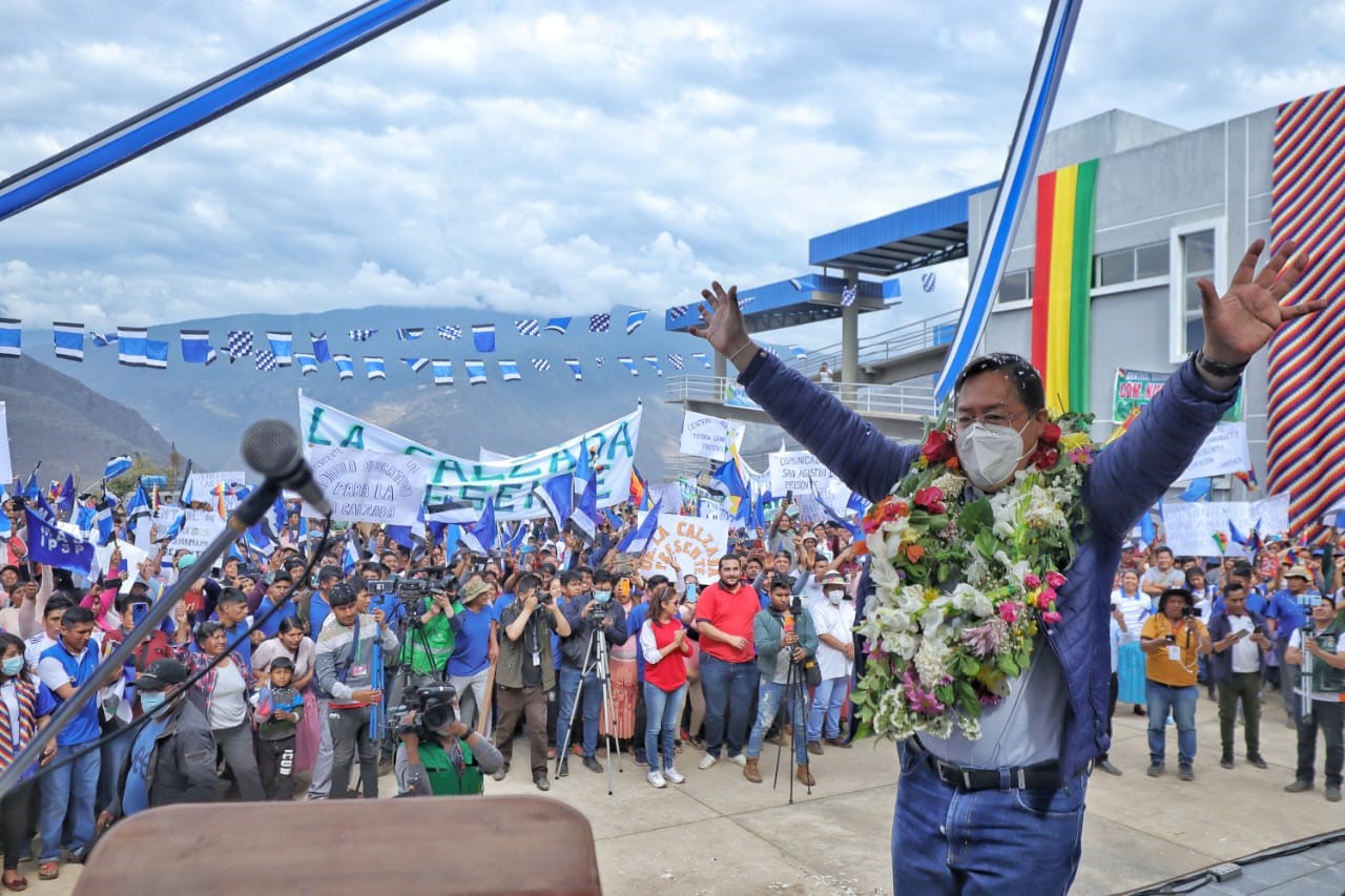  En aniversario de la gesta libertaria, La Paz recibió sistemas de agua, unidades educativas, títulos ejecutoriales, un surtidor de YPFB, electrificación y viviendas