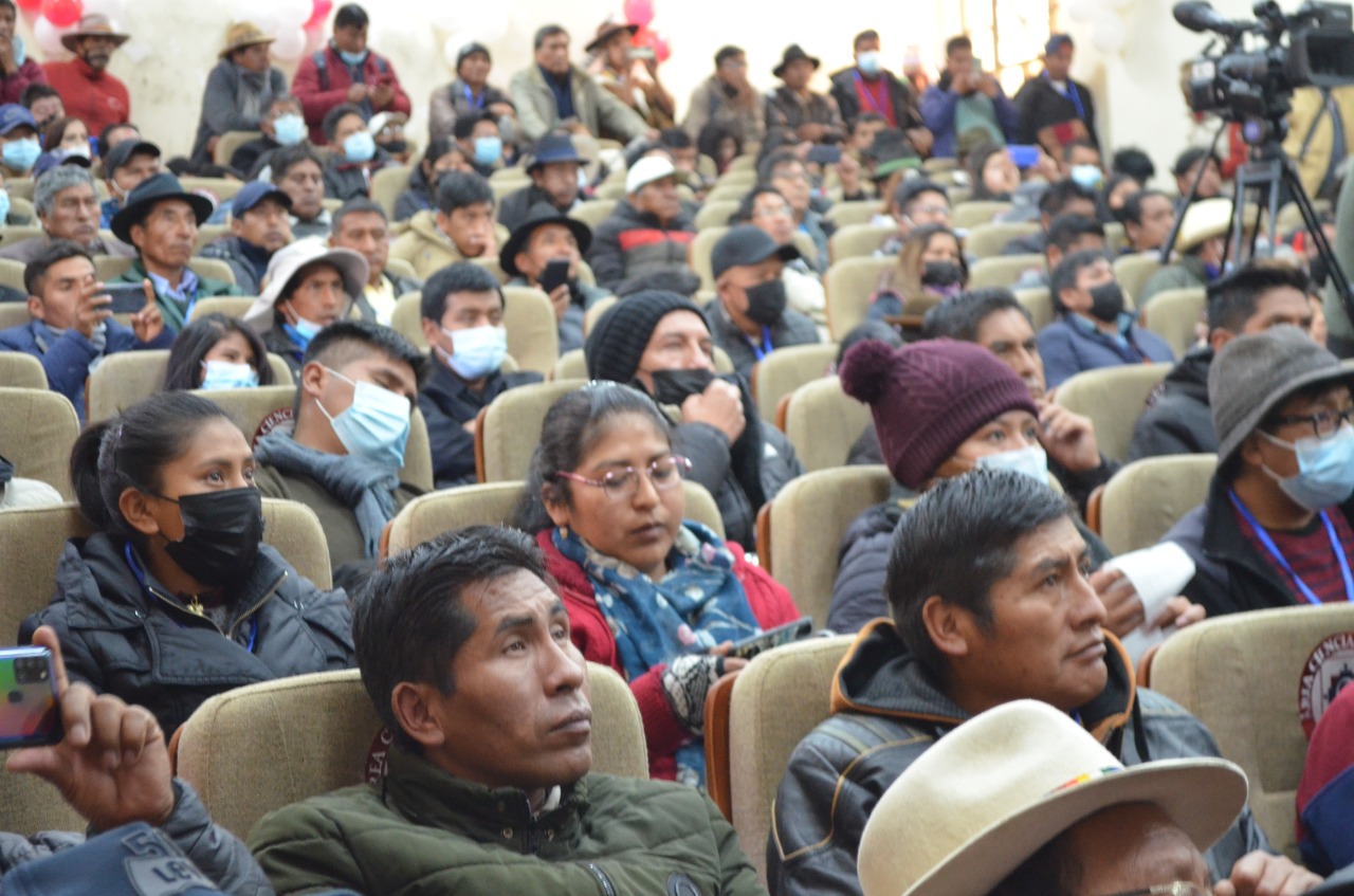 Concluyó el Primer Encuentro de Intelectuales Aymaras 