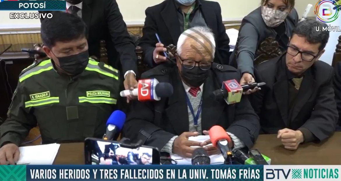 Confirman la muerte de tres mujeres tras avalancha humana en la Universidad Tomás Frías en Potosí