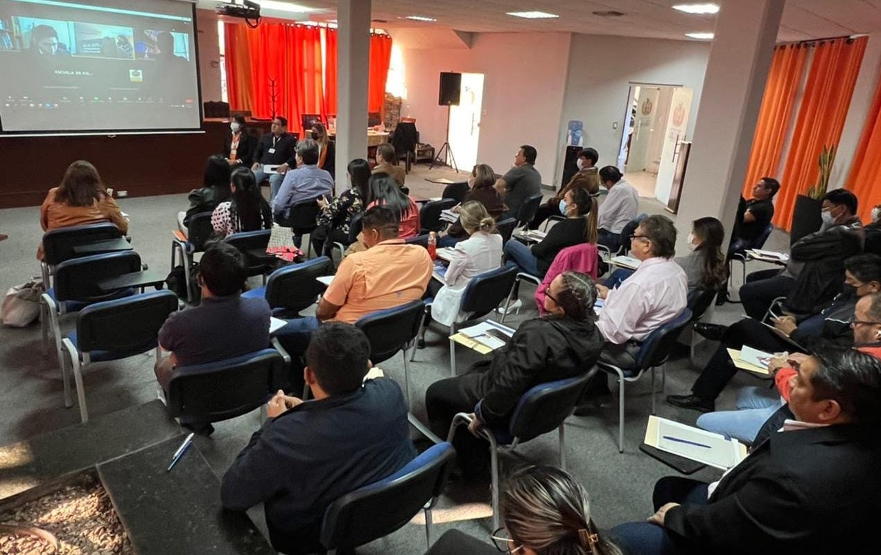 Escuela de Fiscales; capacitación en estrategias y técnicas de negociación en materia penal