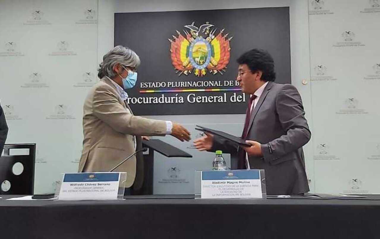 Procuraduría del Estado y la ADSIB firman acuerdo para implementar la firma digital