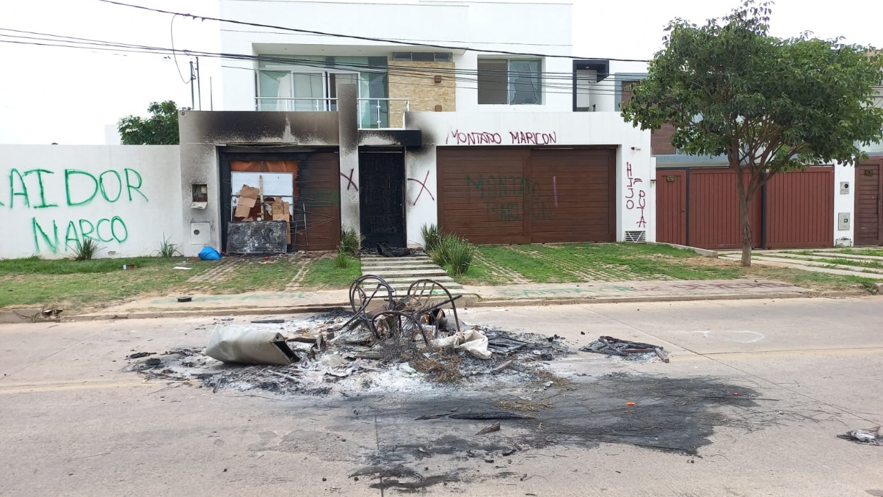 Grupos radicales amenazan con expulsión de autoridades y masistas de Santa Cruz