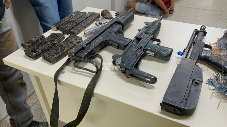 Detienen en Pando a dos presuntos miembros del PCC de Brasil, tenían nueve armas de fuego