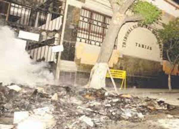 Condenan a tres años de cárcel a un acusado por la quema de ánforas electorales en octubre de 2019 en Tarija