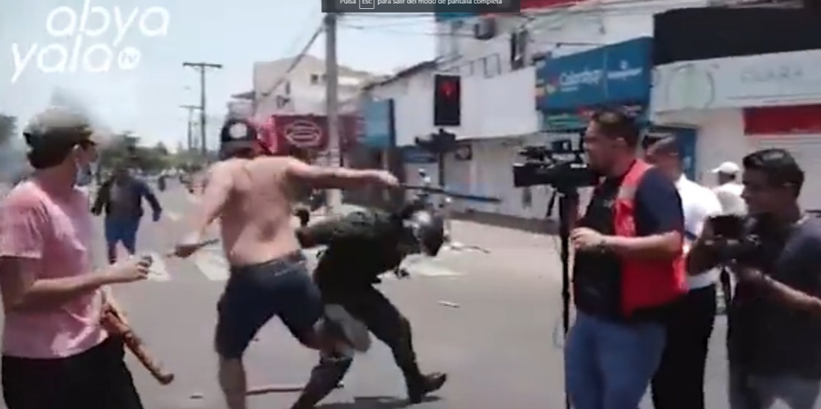 Aprehenden al acusado de golpear con un bate a un policía durante el paro cívico en Santa Cruz