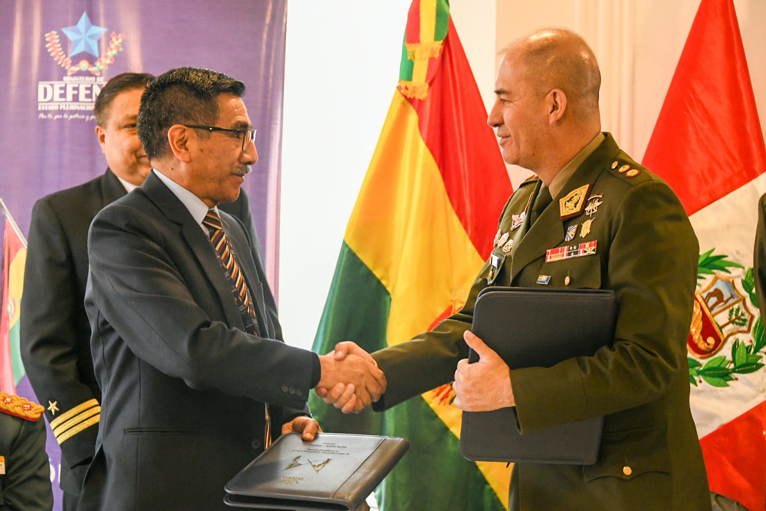 Bolivia y Perú acuerdan lucha contra el crimen organizado, contrabando, tráfico de armas, municiones y explosivos