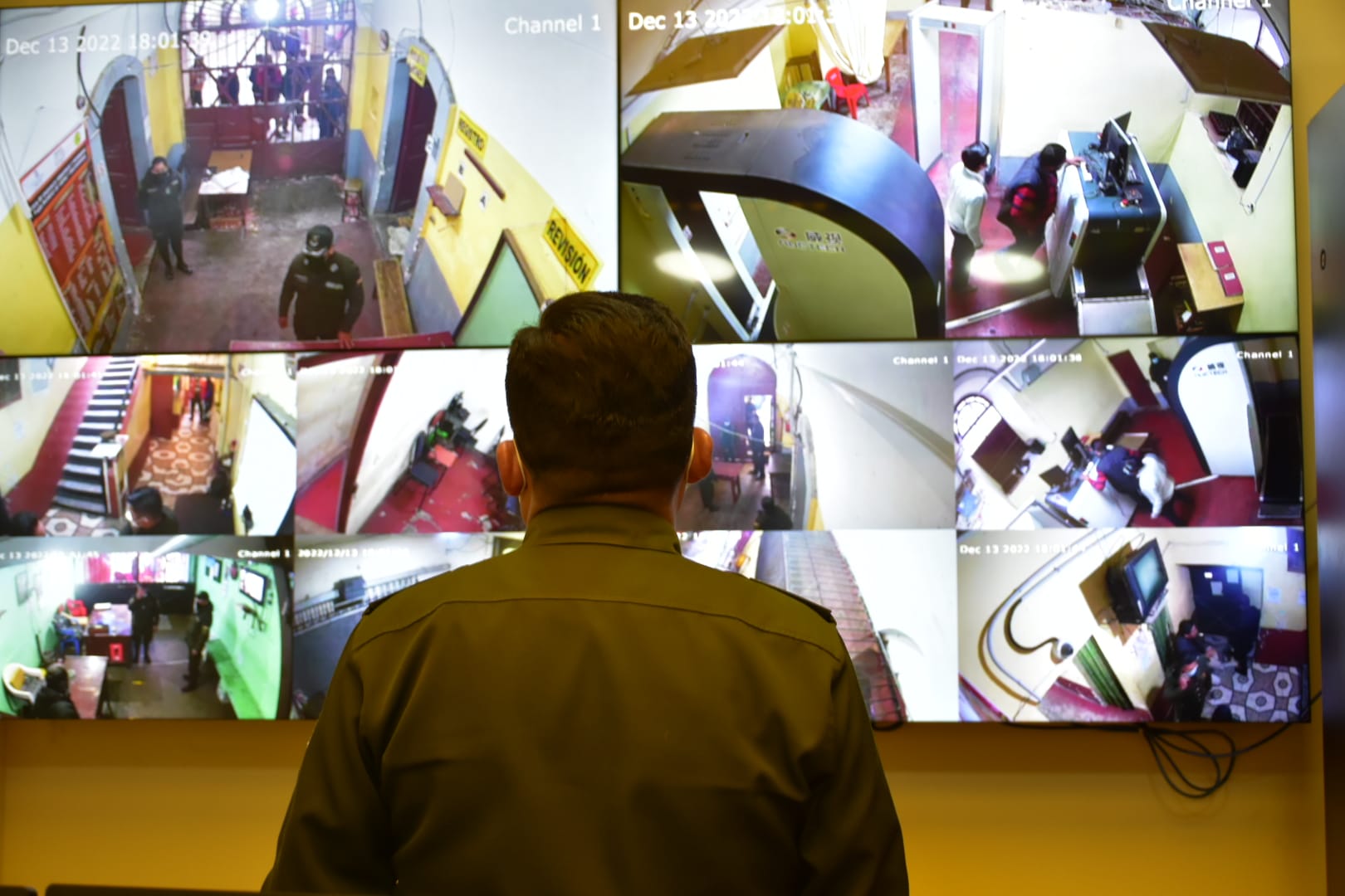 Gobierno pone en marcha sistema de alta tecnología de vigilancia en penales del país