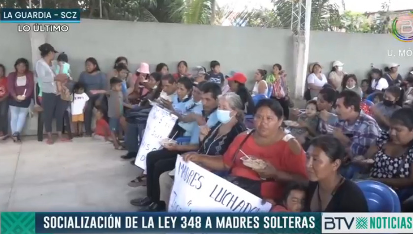 Ministra Prada entrega productos a madres solteras de La Guardia