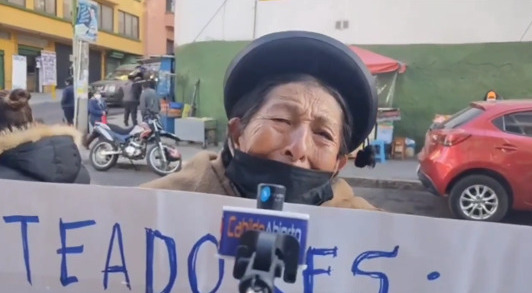 Justicia patrocinará a adulta mayor desalojada de su casa