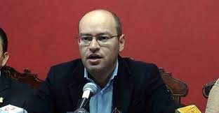 Denunciarán a diputado Bazán por presunta difamación 