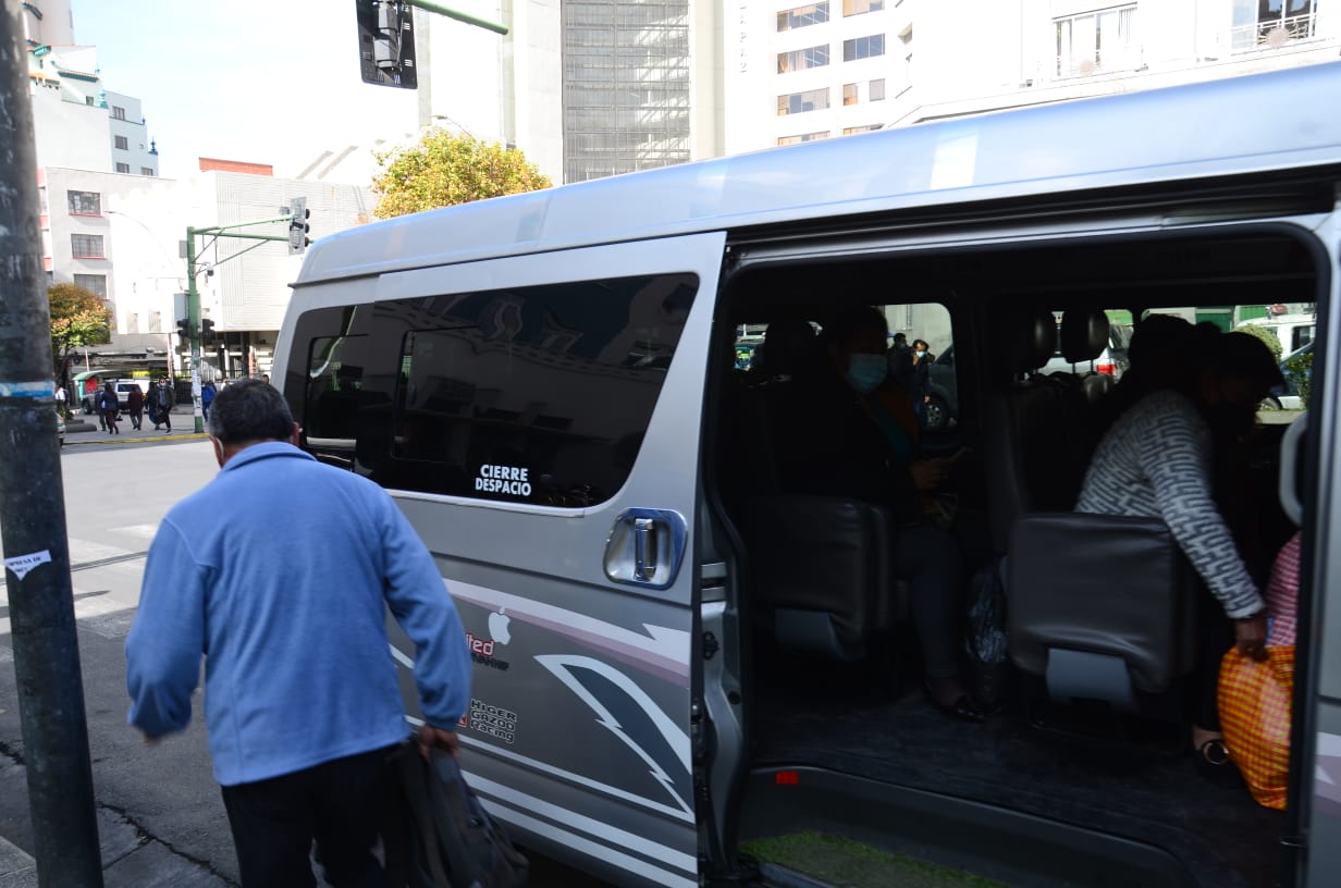 Gobierno reglamentará el uso de vidrios polarizados 