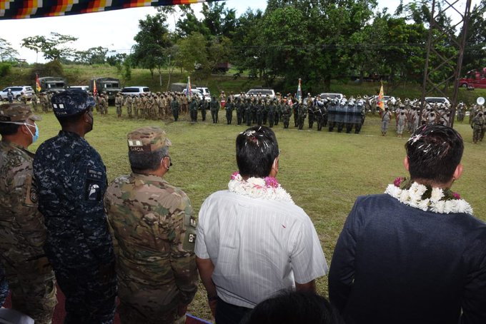 Presidente Arce inaugura tareas de erradicación de coca excedentaria en Chimoré (amplia)