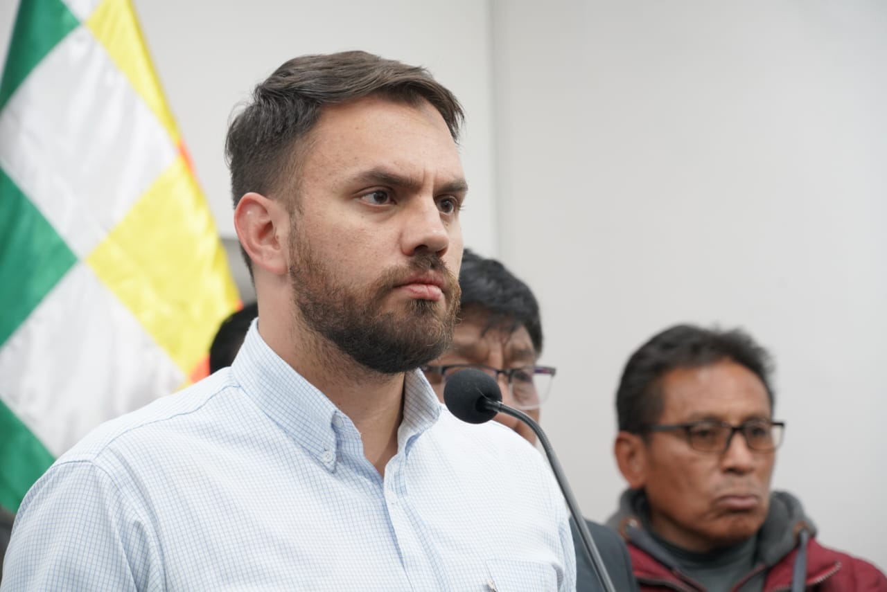 Amplían hasta diciembre plazo para tramitar autorización de vidrios polarizados en vehículos