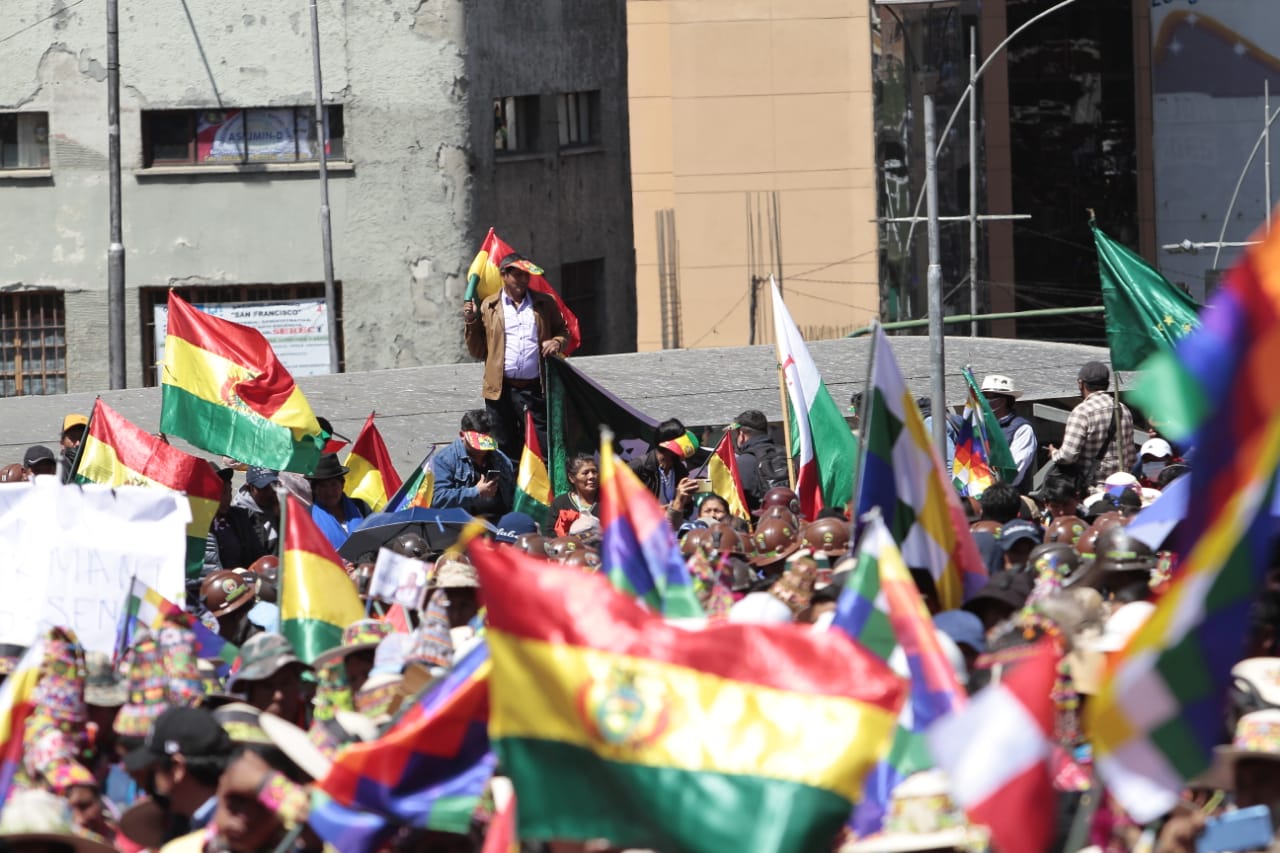 Gremiales advierten que no permitirán que la derecha se rearticule para arrebatar los recursos naturales del país