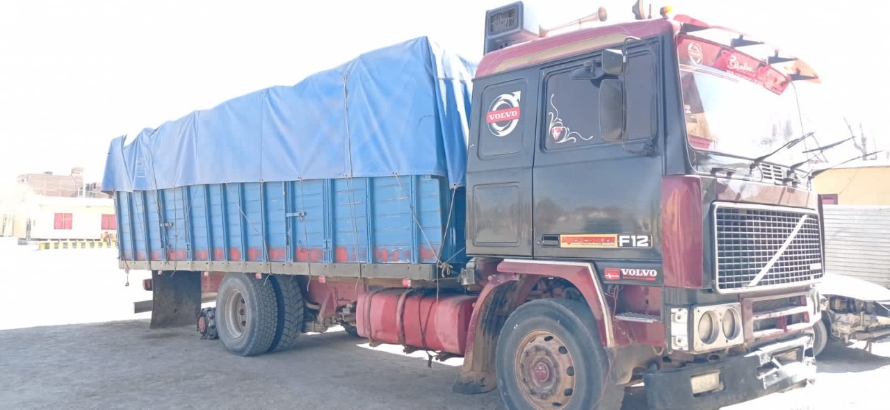 Interceptan cuatro camiones de alto tonelaje que trasladaban productos de contrabando