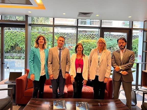 Bolivia y Argentina acuerdan mejorar conectividad aérea