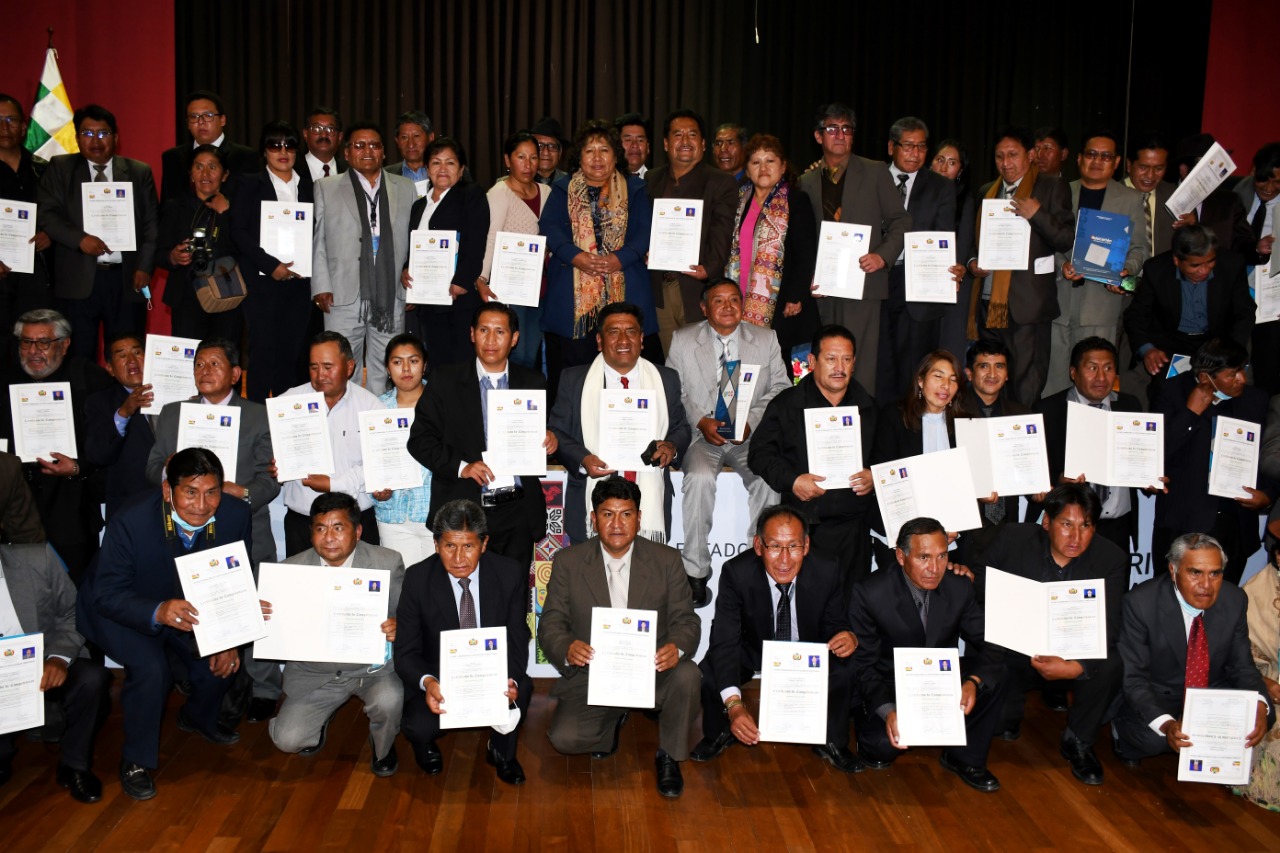 Más de 150 fotógrafos del país reciben Certificado de Competencias