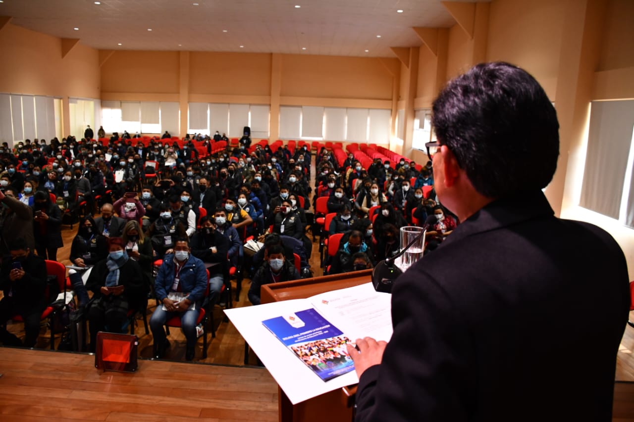 Educación convoca a institutos técnicos tecnológicos a actualizar malla curricular
