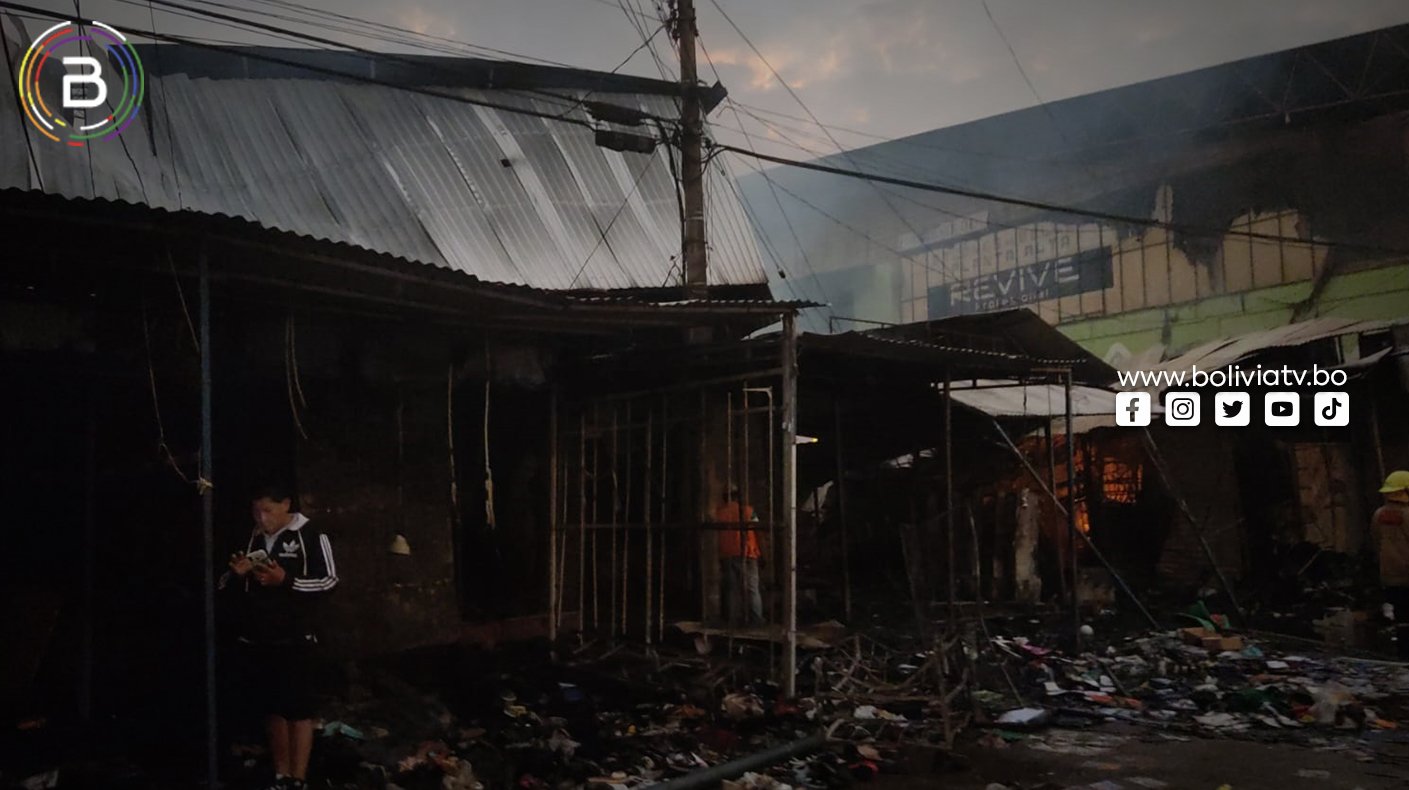 Presidente se reúne con afectados por el incendio del mercado Mutualista (Adelanto)