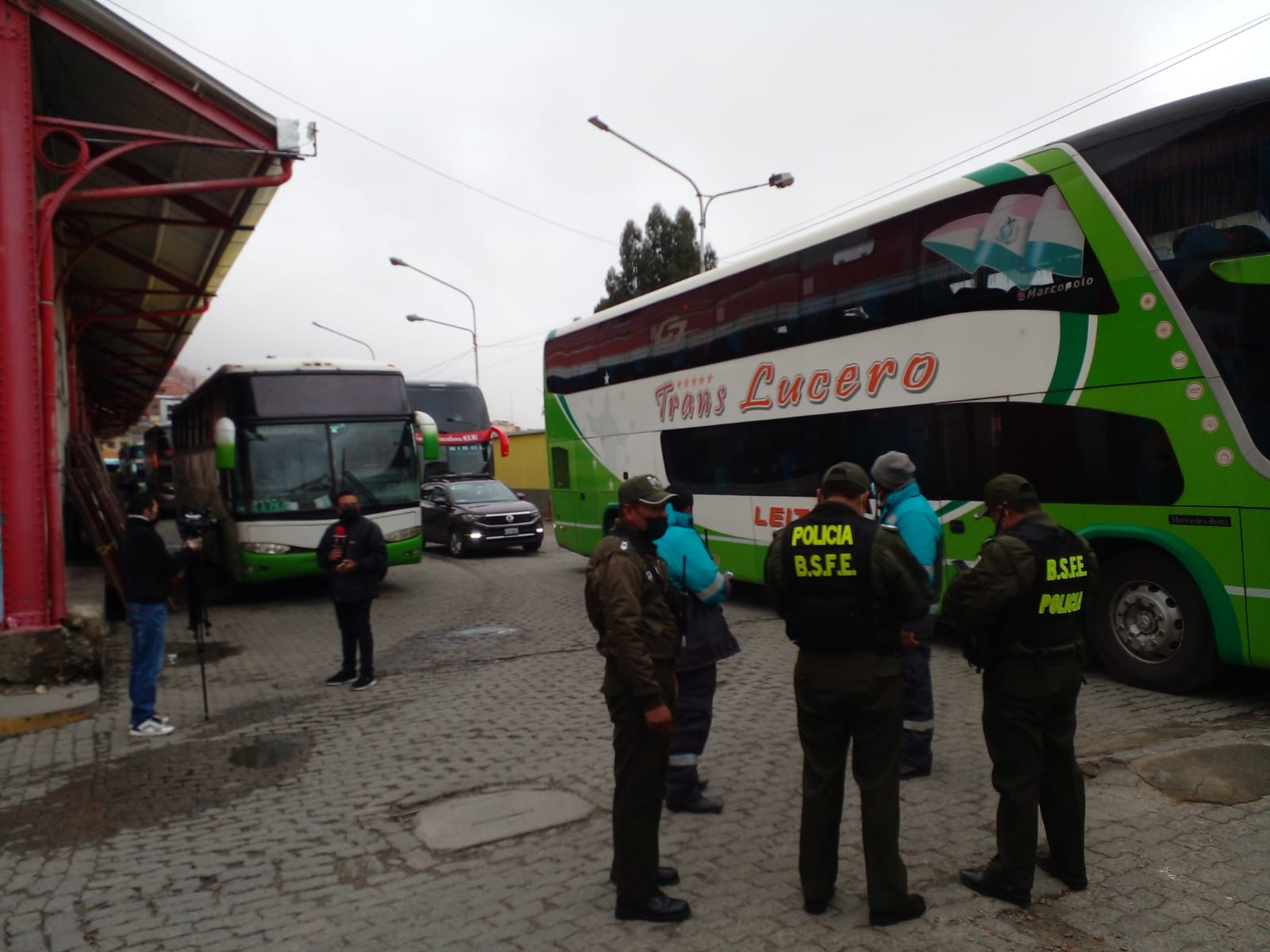 Terminal registra 15 mil viajeros en un día y ratifica suspensión de salidas al Perú por bloqueos