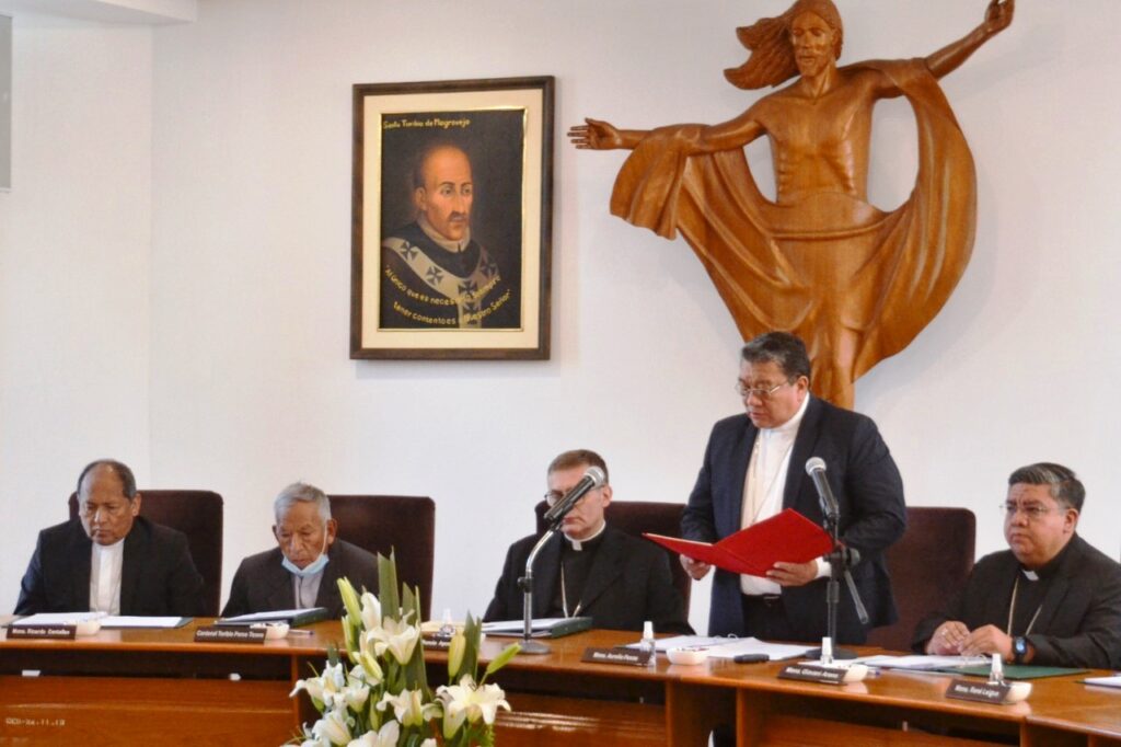 La Iglesia Católica no convence en su papel de apaciguador de la violencia desatada por los cívicos de Santa Cruz