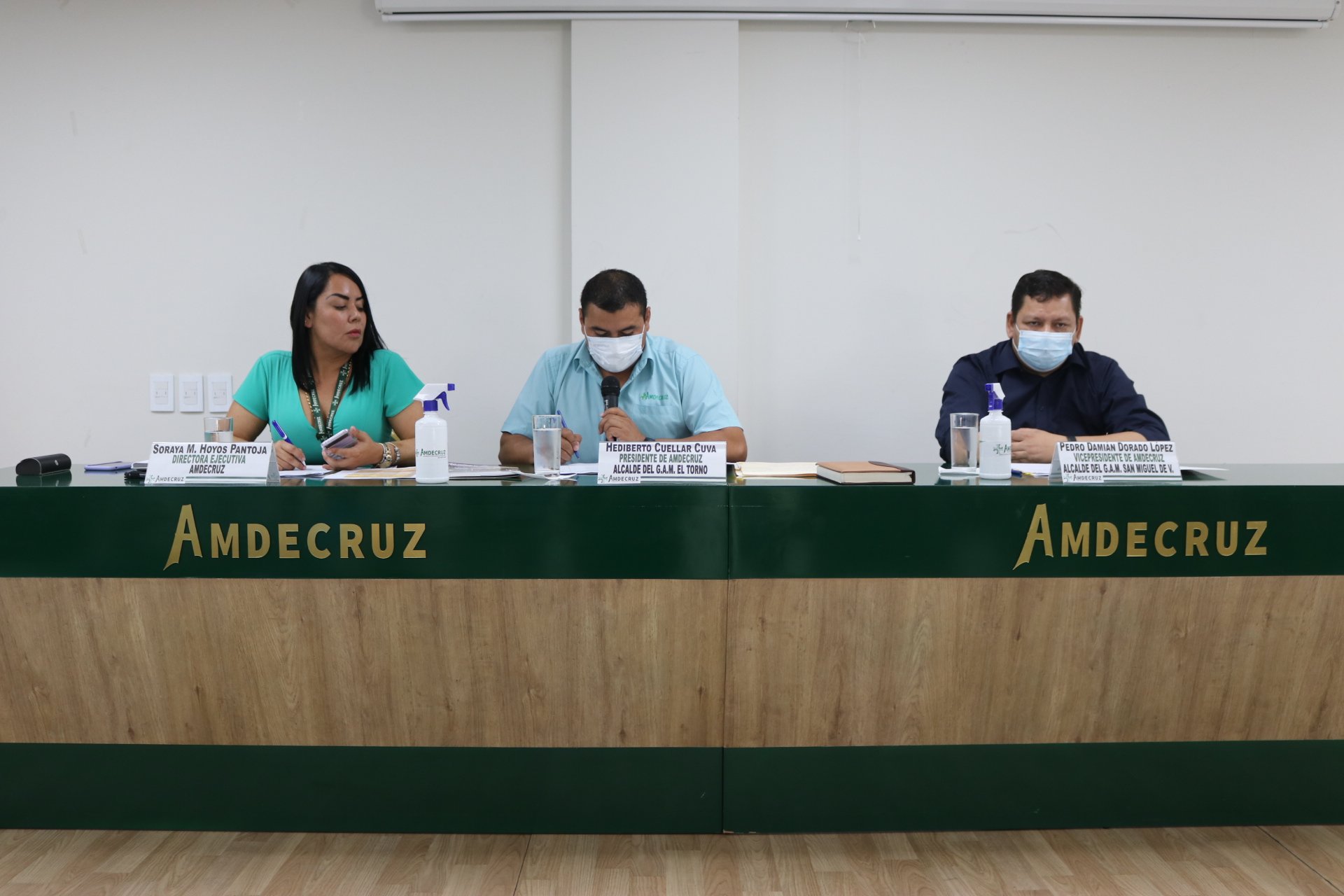 Congreso de municipios cruceños rechaza convocatoria a un paro “cínico” que atenta contra la población