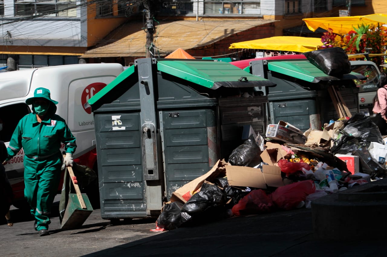 La basura se acumula en La Paz y Arias no resuelve el conflicto con los vecinos de Cotahuma