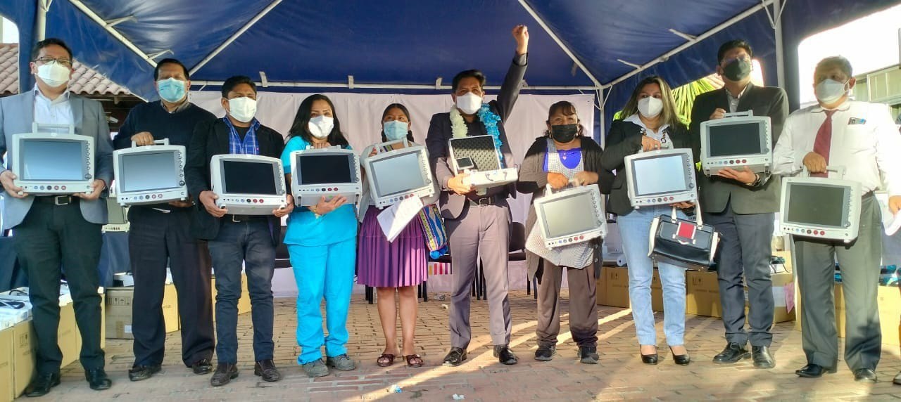 Entregan equipamiento médico por Bs 1,4 millones para mitigar la quinta ola del COVID-19 en Cochabamba 
