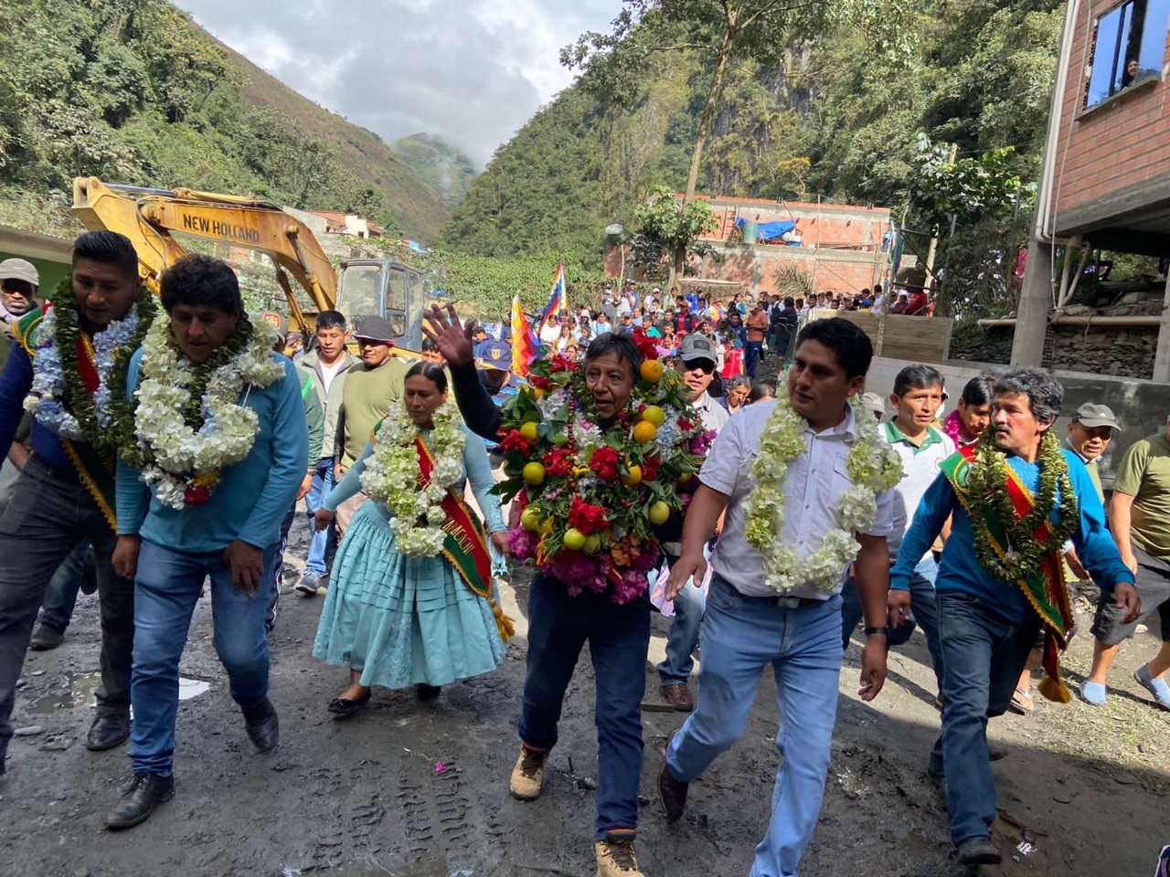 Vicepresidente llama a los jóvenes a esforzarse y estudiar por la construcción del Estado Plurinacional