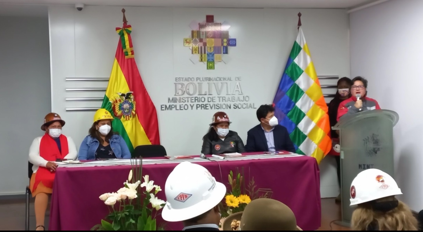 Trabajo presenta concurso literario e inaugura muestra fotográfica que reivindica los derechos de las mujeres trabajadoras