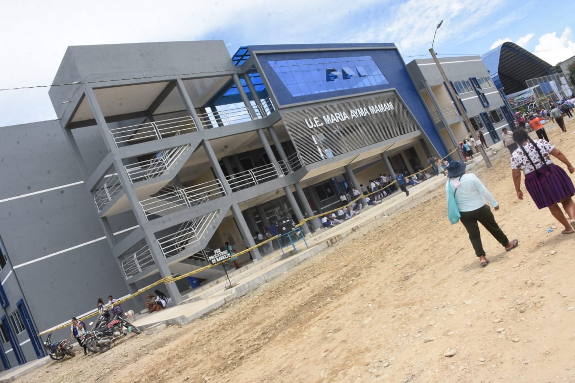 Ivirgarzama se beneficia con la nueva unidad educativa “María Ayma Mamani” (amplia)