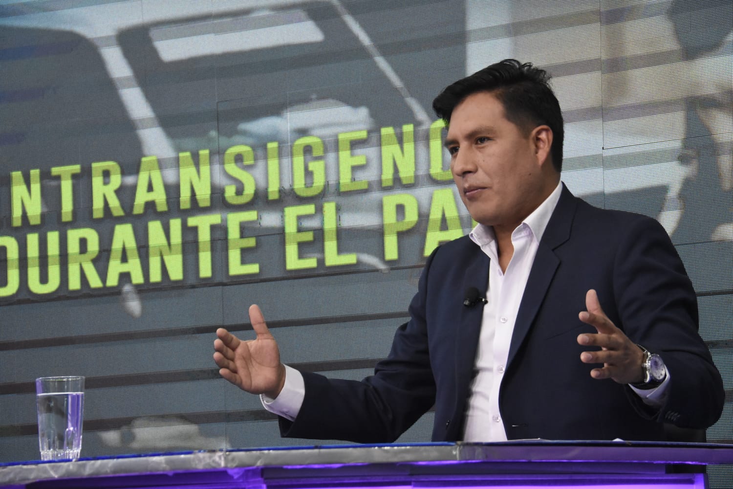 Auza expresa su “reconocimiento y respeto” a galenos que mantuvieron vigente el derecho a la salud en días de paro “criminal”