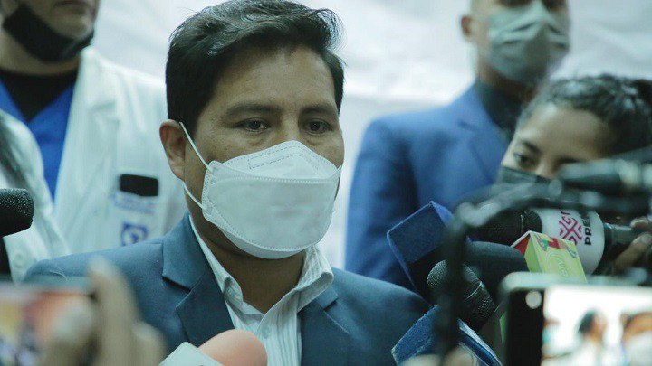 Auza critica que se ponga en riesgo la salud de los bolivianos al no aprobar el presupuesto 2023