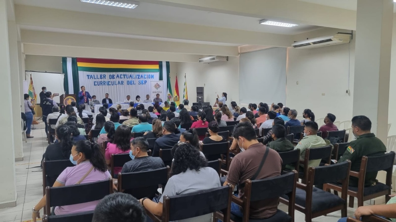 Educación realizará en diciembre la capacitación a maestros sobre la malla curricular 2023