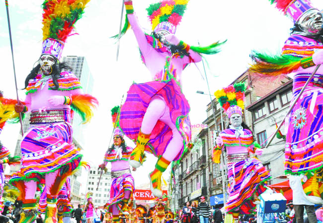 Policía Boliviana desplazará el sábado alrededor de 1.500 efectivos para la Entrada Universitaria