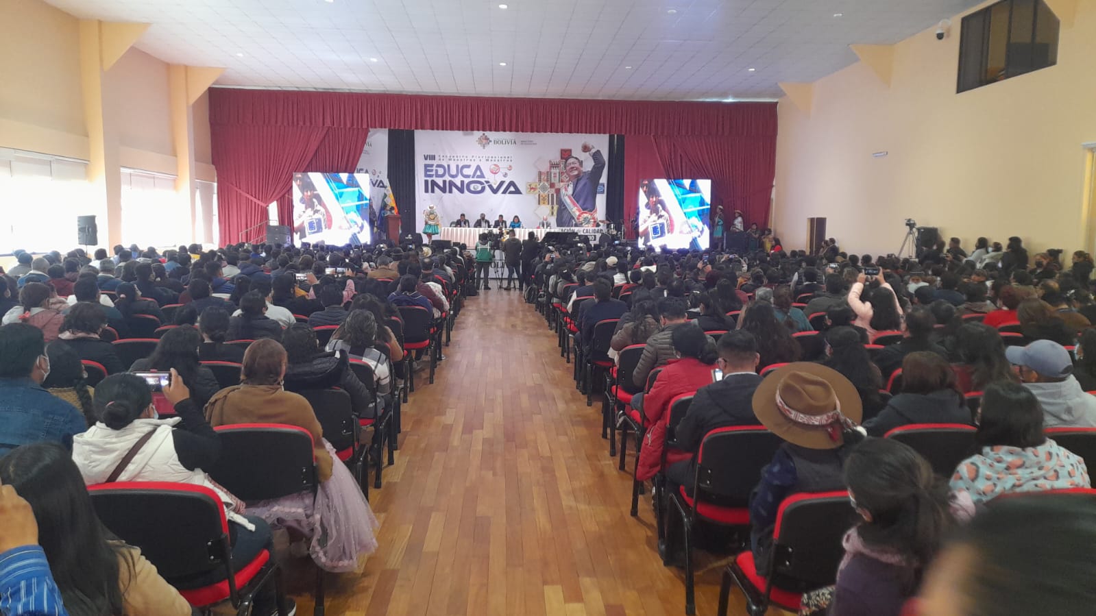 El VIII Encuentro de Maestras y Maestros Educa Innova 2022 expone 68 proyectos de innovación