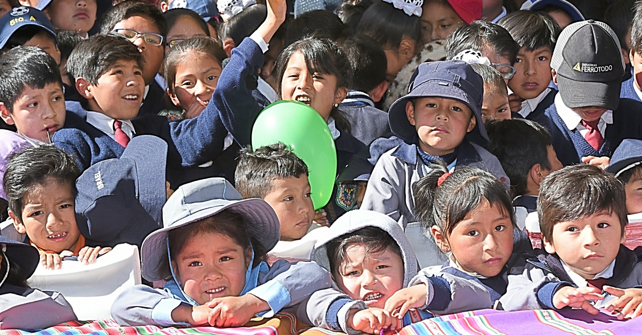 Niños de nivel inicial escolar aprenderán inglés y un idioma originario a partir 2023