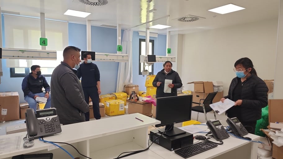 AISEM entrega equipamiento médico por Bs 10 millones a hospitales de El Alto y Culpina