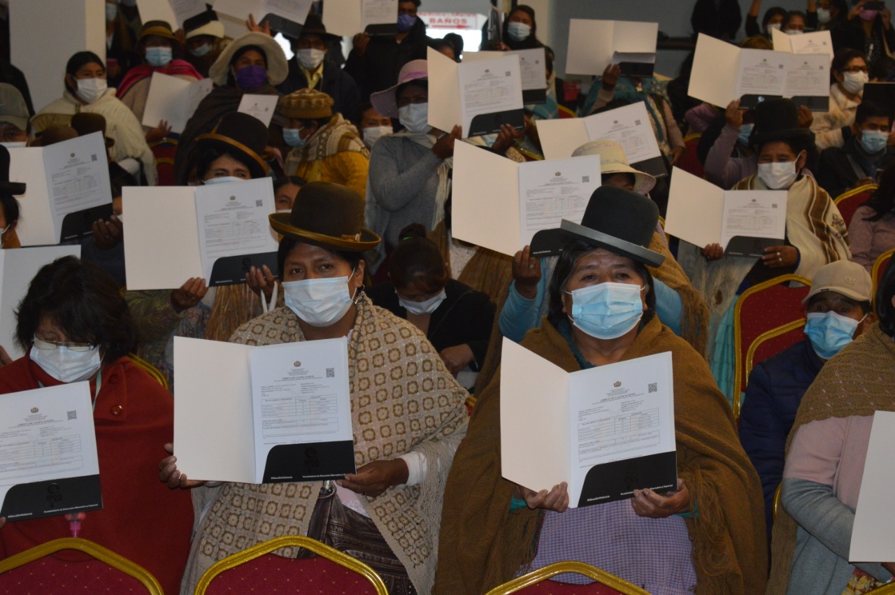 Programa de Alfabetización destaca el 66,5% de la participación de mujeres