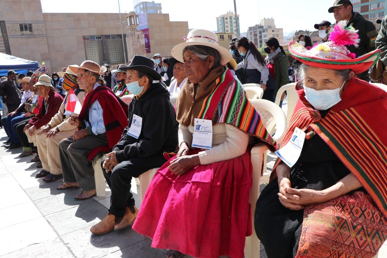 En Conversatorio Intergeneracional 27 adultos mayores comparten saberes y conocimientos ancestrales