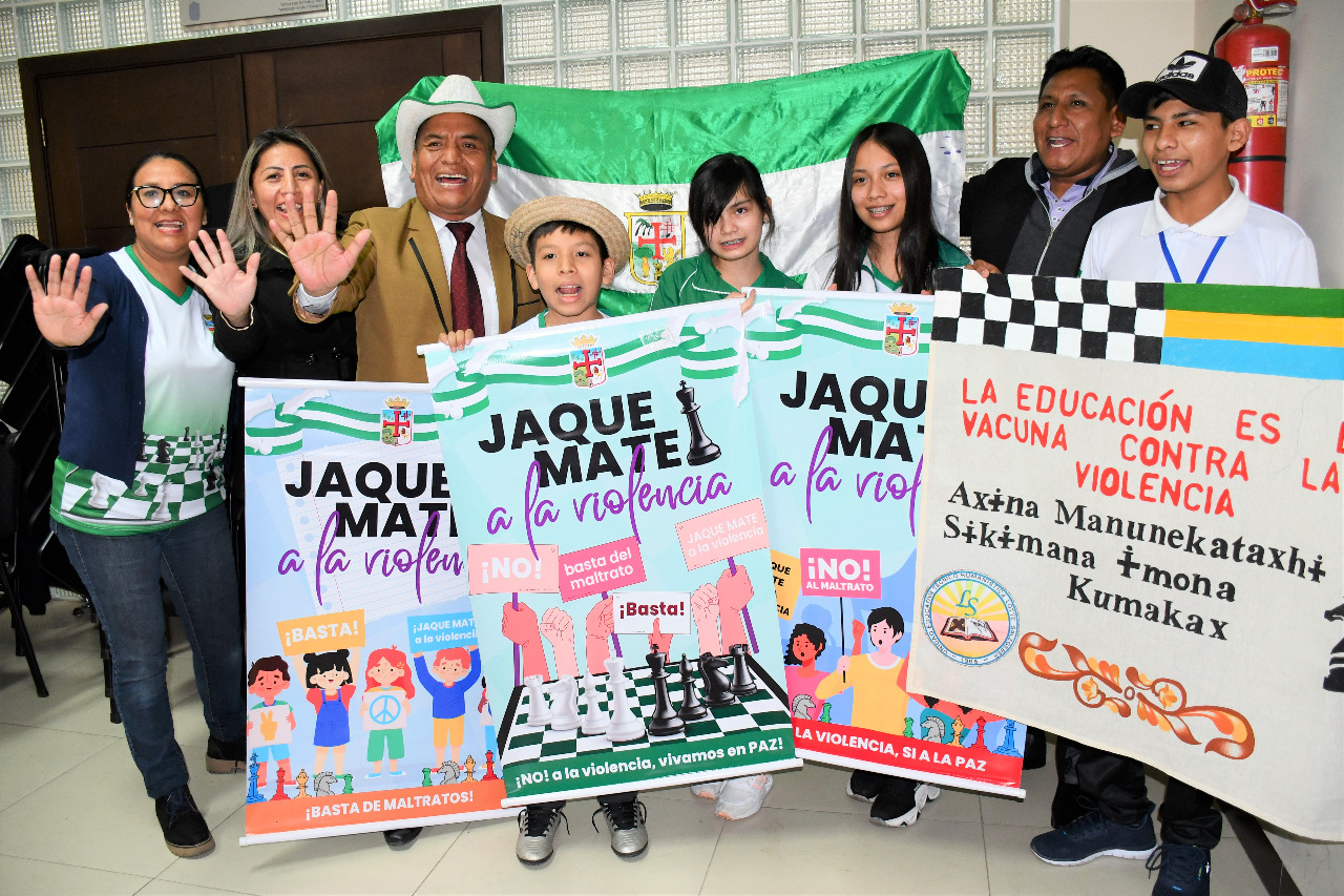 Presidente felicita a los ganadores del Torneo de Ajedrez “Jaque mate a la violencia”
