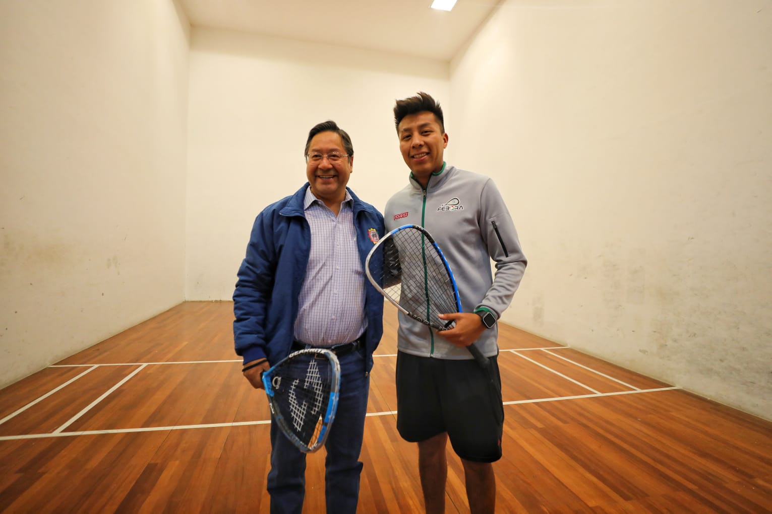 Presidente Arce destaca la humildad y grandeza del campeón mundial Conrrado Moscoso 