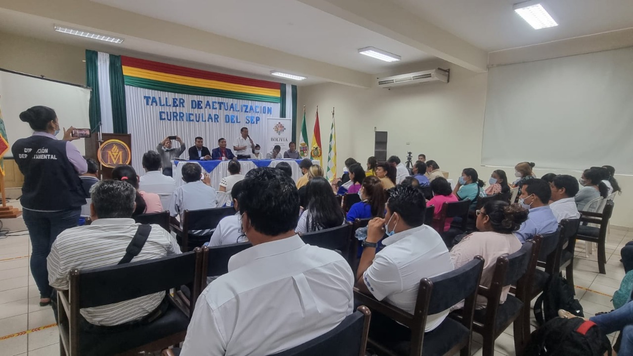 En talleres de actualización educativa plantean incluir robótica e idioma extranjero y nativo desde el nivel inicial