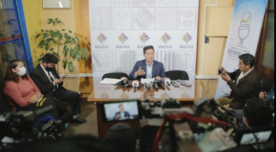 Auza: Camacho es "lo peor" que le ha podido ocurrir al sistema sanitario de Santa Cruz