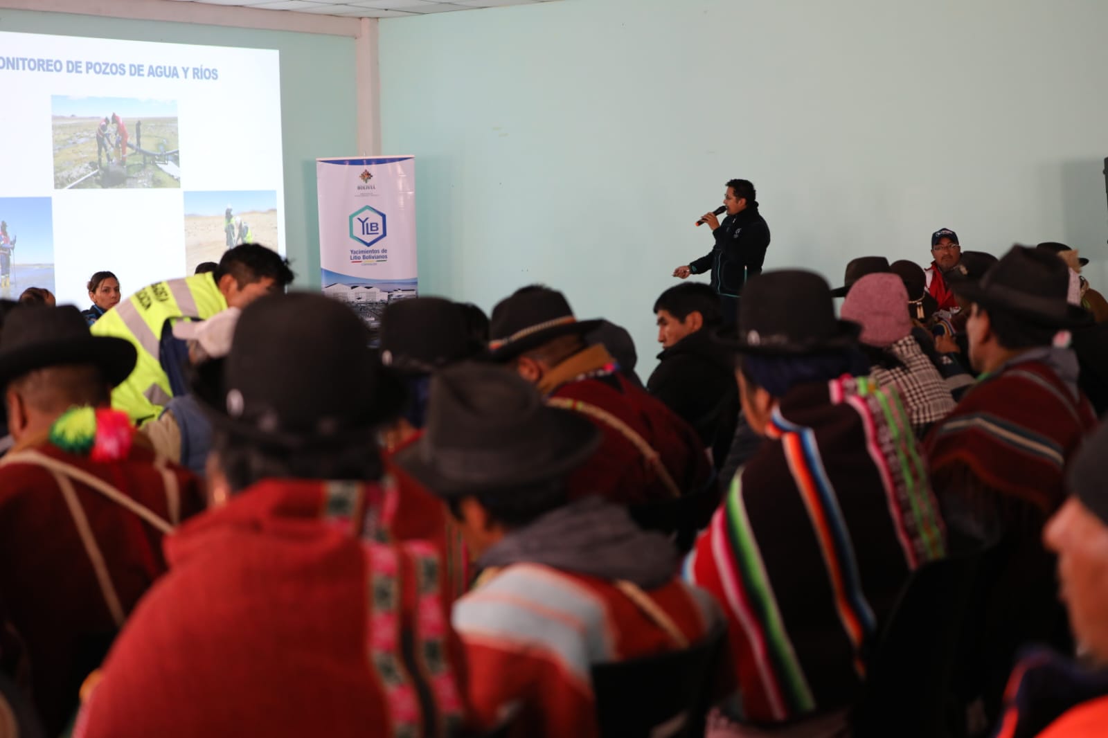 YLB socializa proyectos de industrialización del litio con 46 comunidades en Potosí