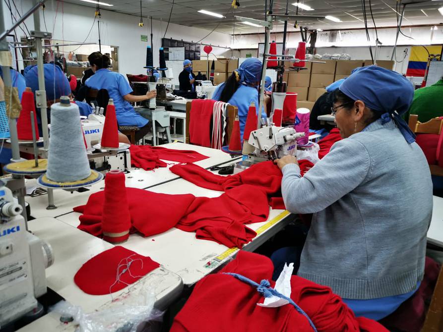 Gobierno dispone asueto para trabajadores fabriles este sábado