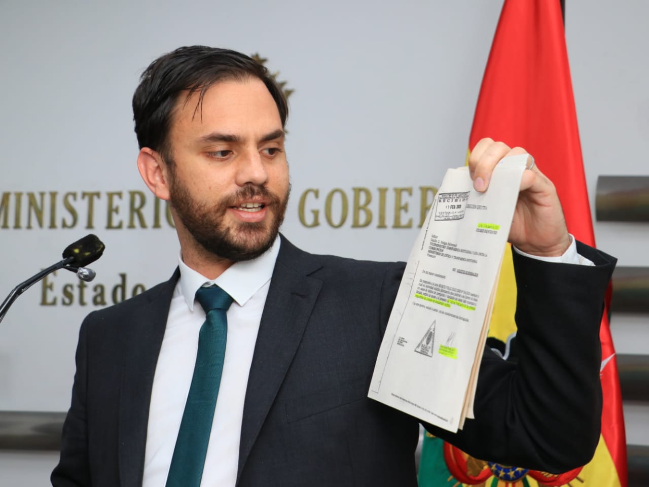 Ocho auditorías detectan sobreprecio de más de Bs 7 millones en compras y corrupción en gestiones de Murillo y López