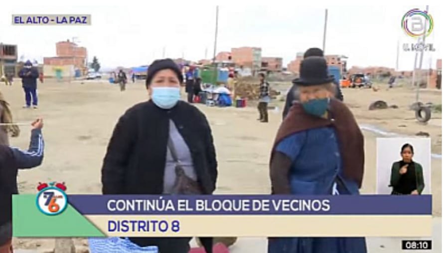 Vecinos del Distrito 8 de El Alto mantienen bloqueos en demanda de obras