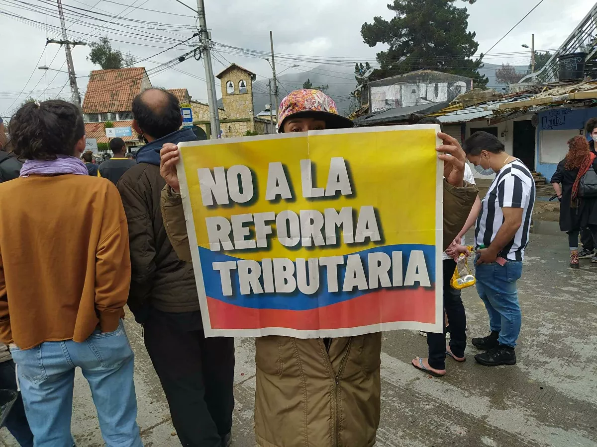 Activista colombiano: Muertos, internet restringido y toque de queda, pero el pueblo sigue en las calles